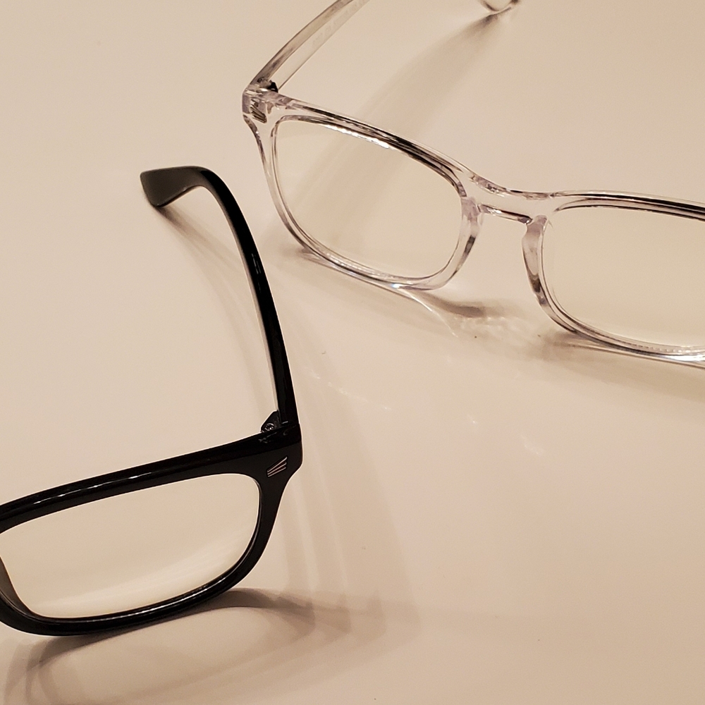 Blue light blocking glasses